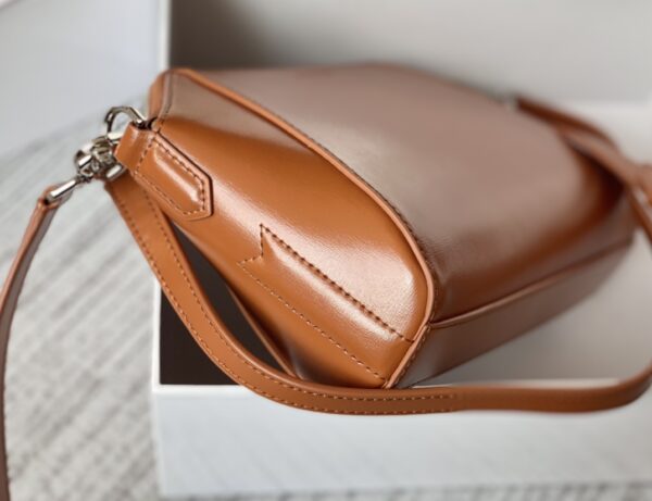 Givenchy XS Antigona Bag
