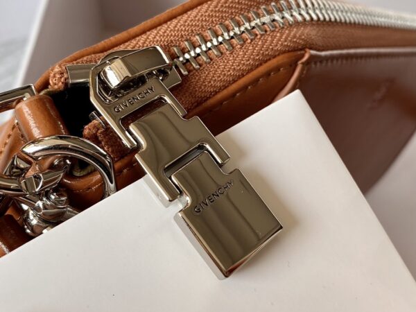 Givenchy XS Antigona Bag