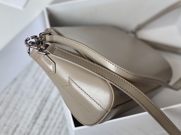 Givenchy XS Antigona Bag