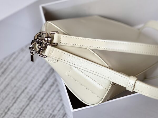 Givenchy XS Antigona Bag