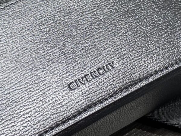 Givenchy Antigona U Camera Bag