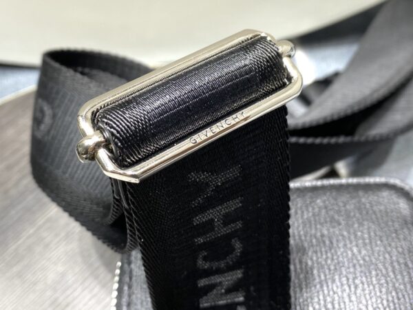 Givenchy Antigona U Camera Bag