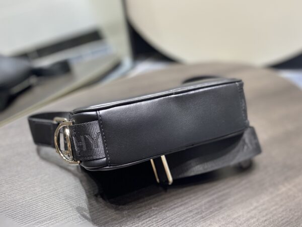 Givenchy G-Essentials Camera Bag