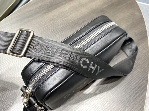 Givenchy G-Essentials Camera Bag