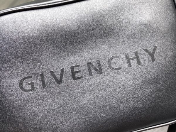 Givenchy G-Essentials Camera Bag