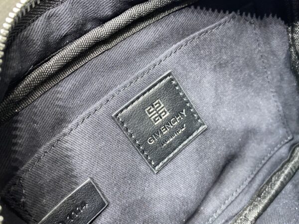Givenchy G-Essentials Camera Bag