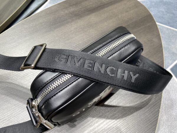 Givenchy G-Essentials Camera Bag