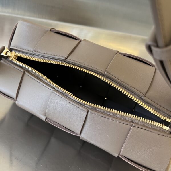 BOTTEGA VENETA BV Small Brick Cassette