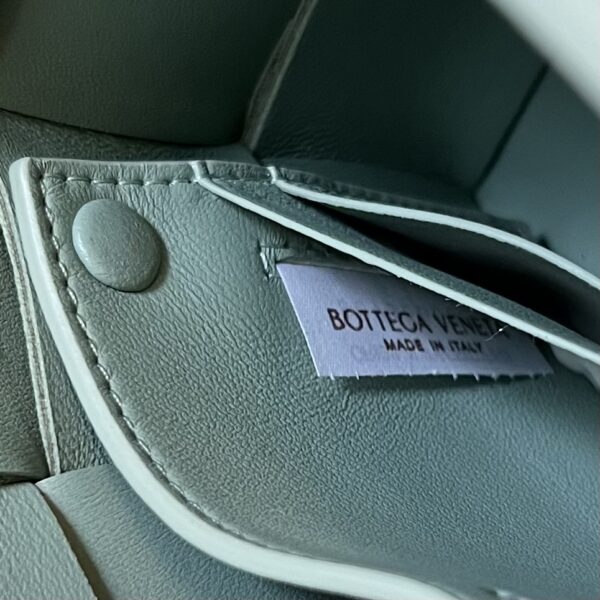 Bottega Veneta BV Cassette Pouch On Strap