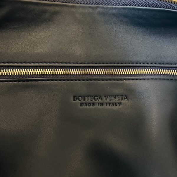 Bottega Veneta Classic Jodie