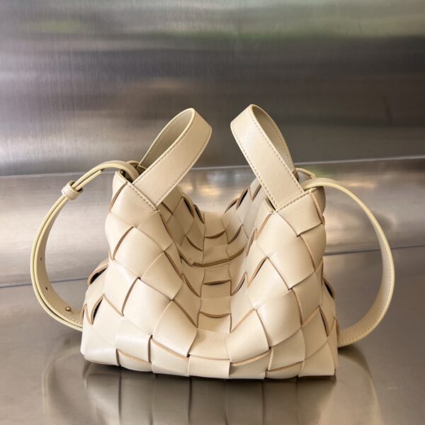 Bottega Veneta BV Small Bowling Cassette