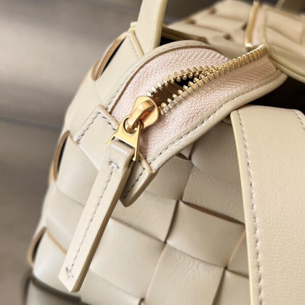 Bottega Veneta BV Small Bowling Cassette
