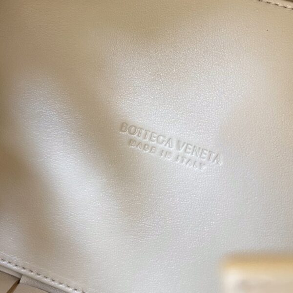 Bottega Veneta BV Small Bowling Cassette