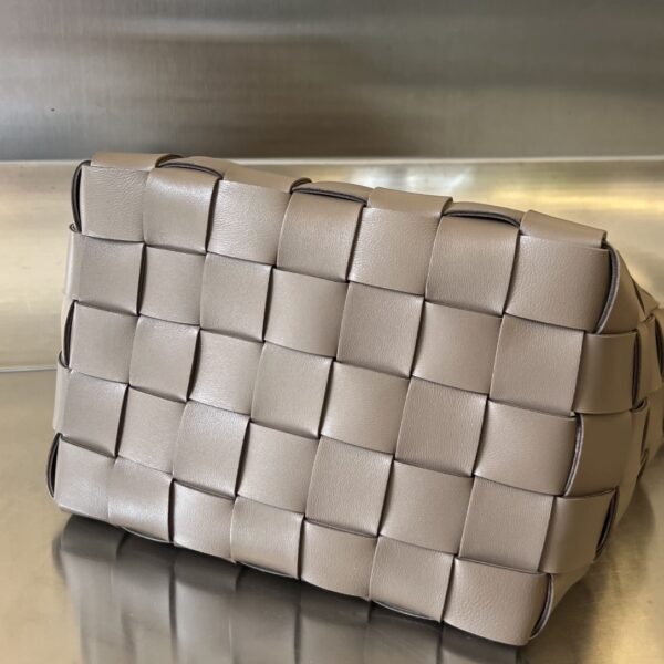 Bottega Veneta BV Small Bowling Cassette