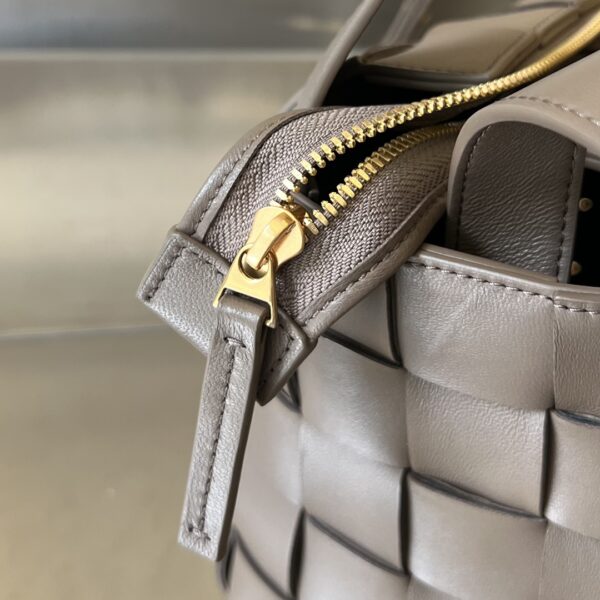 Bottega Veneta BV Small Bowling Cassette