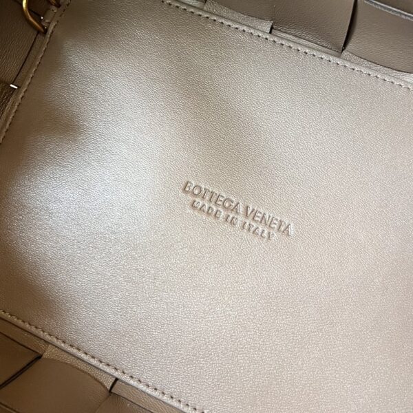 Bottega Veneta BV Small Bowling Cassette