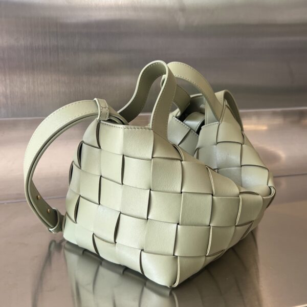 Bottega Veneta BV Small Bowling Cassette