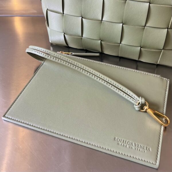 Bottega Veneta BV Small Bowling Cassette