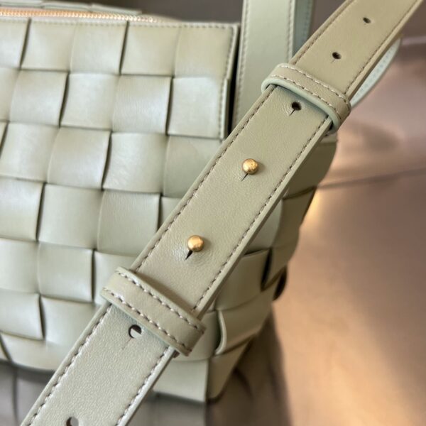 Bottega Veneta BV Small Bowling Cassette