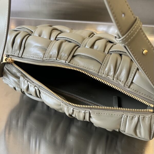 Bottega Veneta BV Brick Cassette