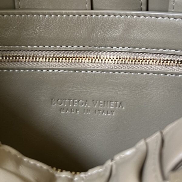 Bottega Veneta BV Brick Cassette