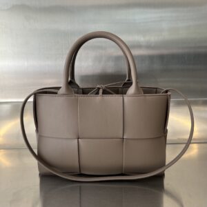 BOTTEGA VENETA BV Mini Arco Tote Bag