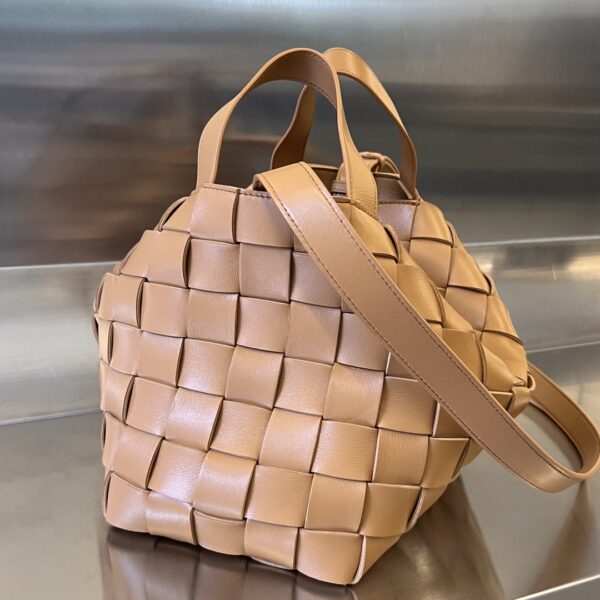 Bottega Veneta BV Bowling Cassette