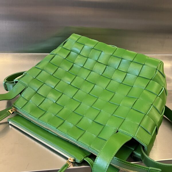 Bottega Veneta BV Bowling Cassette