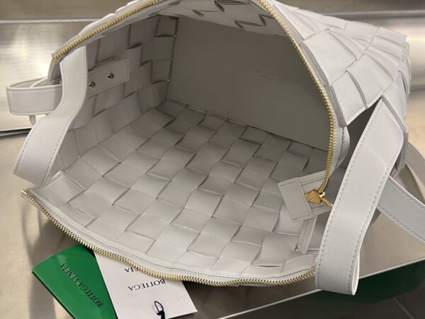 Bottega Veneta BV Bowling Cassette