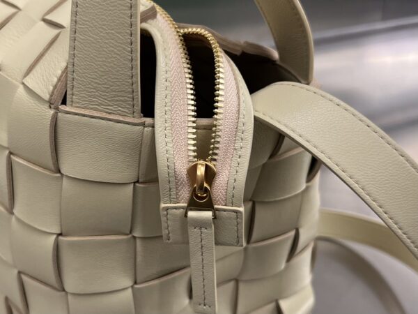 Bottega Veneta BV Bowling Cassette