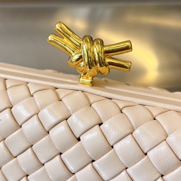 Bottega Veneta Knot