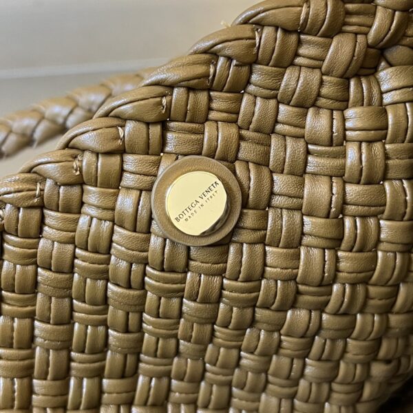 Bottega Veneta BV Tosca Shoulder Bag