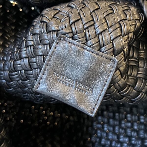 Bottega Veneta BV Tosca Shoulder Bag