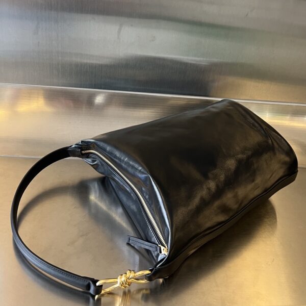 Bottega Veneta Hobo knot Bag