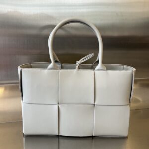Bottega Veneta Arco Tote