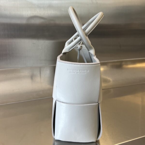 Bottega Veneta Arco Tote