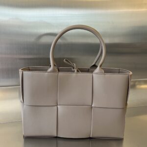 Bottega Veneta Arco Tote