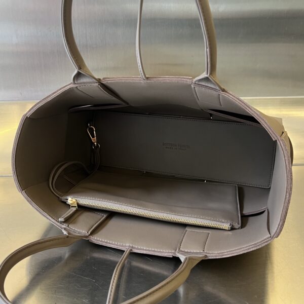 Bottega Veneta Arco Tote