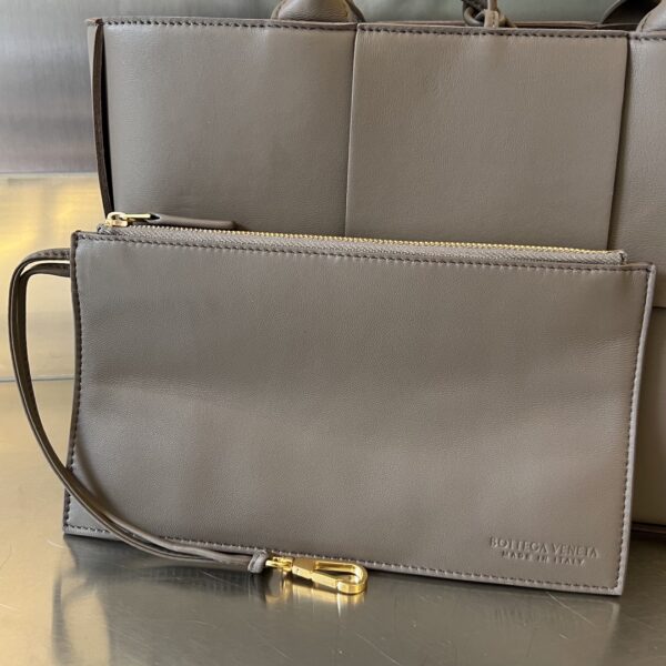Bottega Veneta Arco Tote