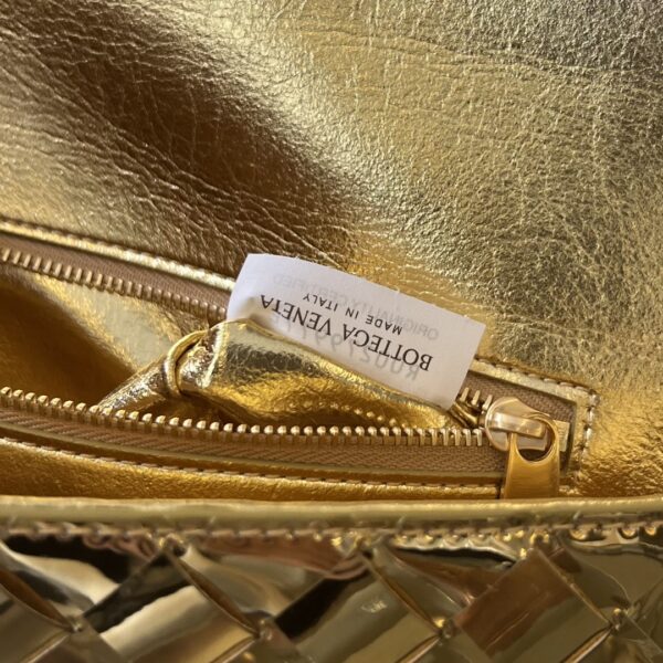 Bottega Veneta Long Clutch Andiamo With Handle
