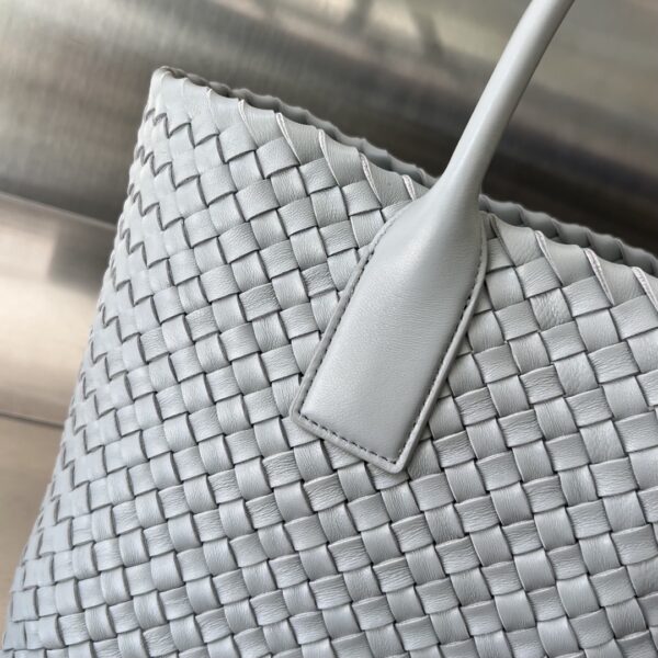 Bottega Veneta Cabat
