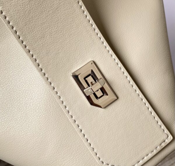 ANTIGONA LOCK SOFT