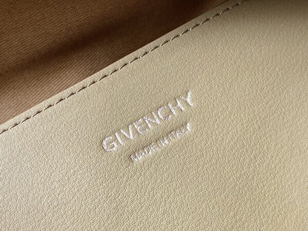 ANTIGONA LOCK SOFT