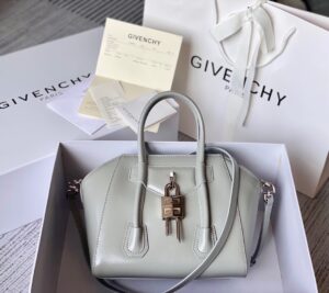 Givenchy Antigona Lock Soft