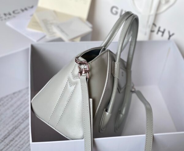 Givenchy Antigona Lock Soft