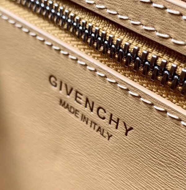 Givenchy Antigona Lock Soft