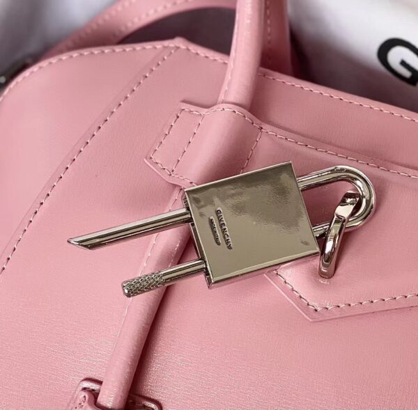 Givenchy Antigona Lock Soft
