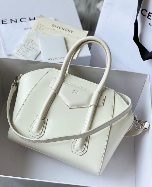 Givenchy Antigona Lock Soft