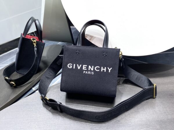 Givenchy Cabas G-tote Mini