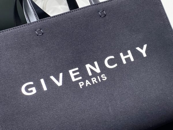 Givenchy Cabas G-tote Medium